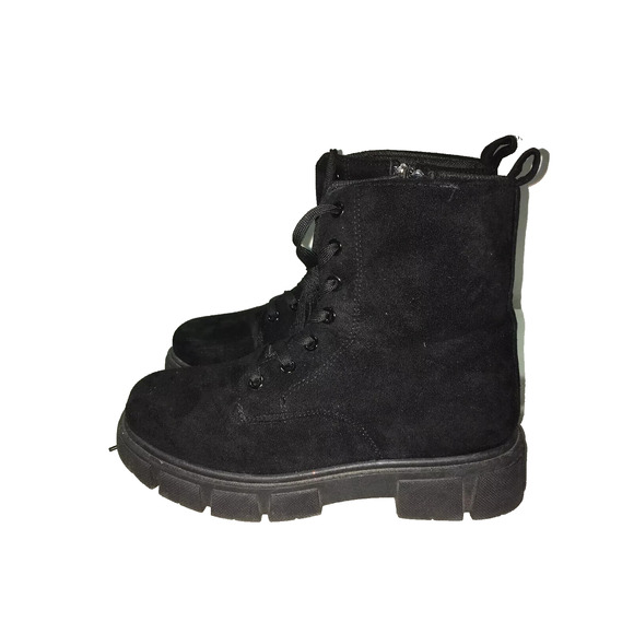 CAPE ROBBIN WOMEN'S SHANDRA LUG LACE/ZIP BLACK SUEDE COMBAT BOOTS 6 - Picture 1 of 7